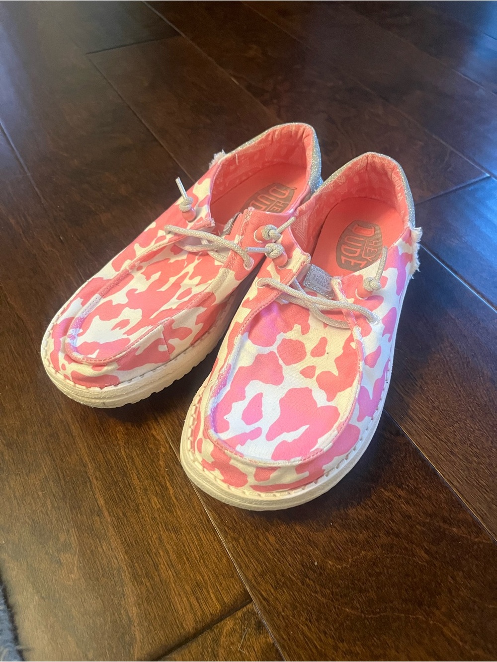 Hey Dude Women's Pink and White Camo Playa Slip-On Loafers